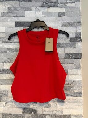 Nike One tight fit women's tank new with tags size xlarge